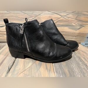 344. Nautica Little Girls Inara Bootie Size 5